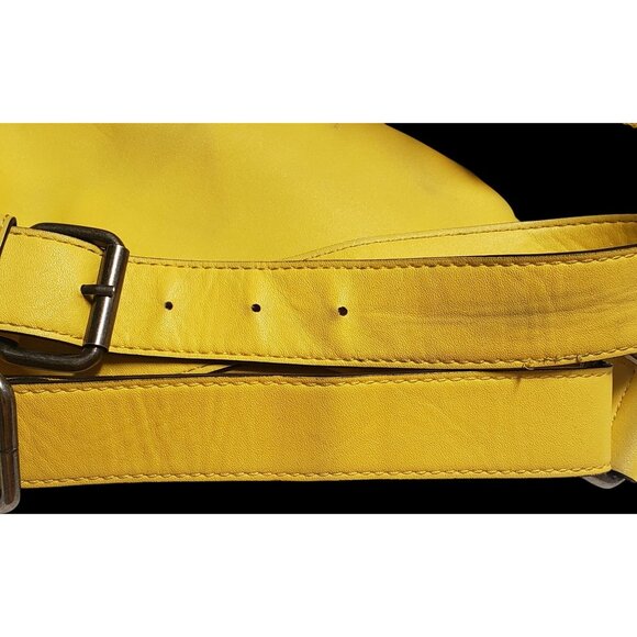 Rare - Yellow Guess Los Angeles Logo Belt Bag Crossbody Adjustable Strap - Picture 16 of 16